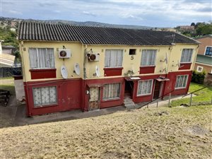 2 Bed Apartment in Newlands East