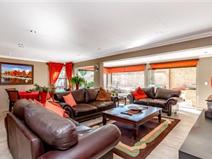 5 Bed House in Blue Gill