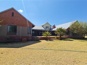 5 Bed House in Bainsvlei