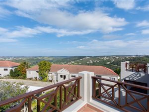 4 Bed Apartment in Castleton