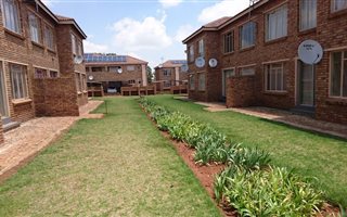 2 Bedroom Apartment in Krugersrus