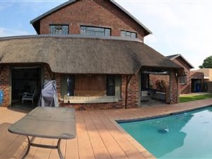 4 Bed House in Brackendowns