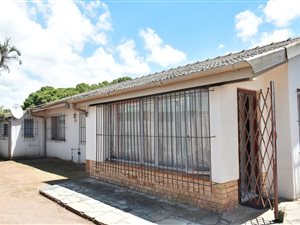 4 Bed House in Pinelands