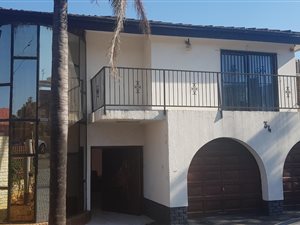 8 Bed House in Laudium