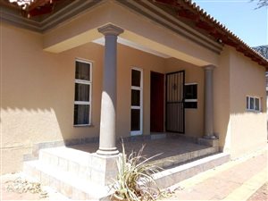 3 Bed House in Emmarentia