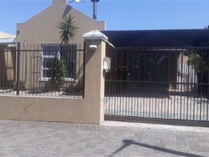4 Bed House in Sonnekuil