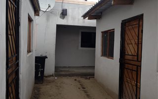 2 Bedroom House in Crossroads
