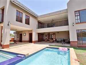 5 Bed House in Leeuwfontein