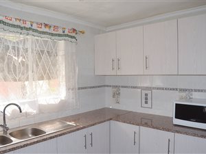 2 Bed Flat in Rainham