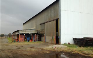 1090 m² Industrial space in Vulcania