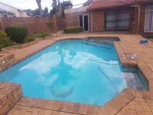 3 Bed House in Birchleigh North
