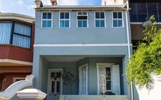 4 Bedroom Townhouse in Sea Point