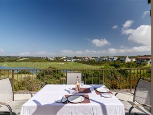 4 Bed House in Pezula Golf Estate