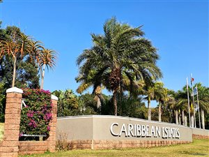 851 m² Land available in Port Edward