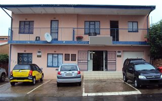 400 m² Commercial space in Lenasia South