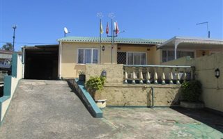 3 Bedroom Simplex in Caneside