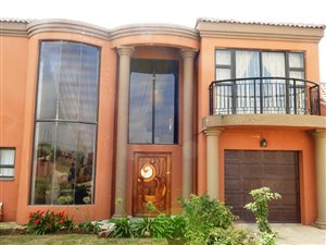 5 Bed House in Grimbeek Park