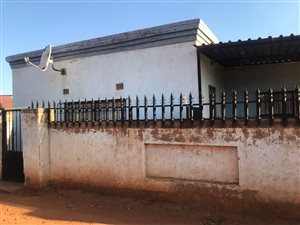 2 Bed House in Langaville