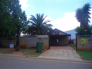 3 Bed House in Mayberry Park