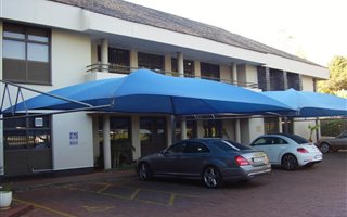 2071 m² Office Space in Ferndale