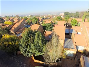 2 Bed Duplex in Die Hoewes