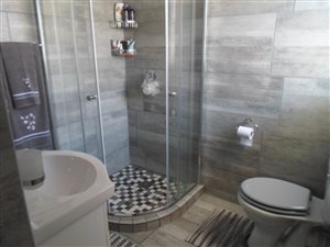 4 Bed House in West End