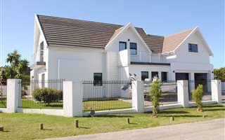 3 Bedroom House in St Francis Bay Canals