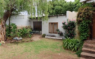 1 Bedroom Garden Cottage in Auckland Park