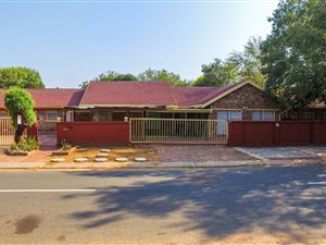 10 Bed House in Bronkhorstspruit