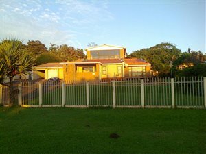 8 Bed House in Palm Beach