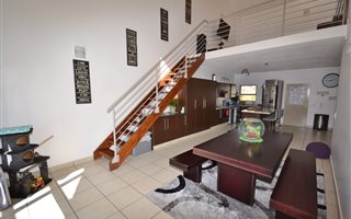 2 Bedroom Apartment in Fourways