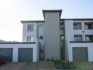2 Bed Apartment in Protea Heights