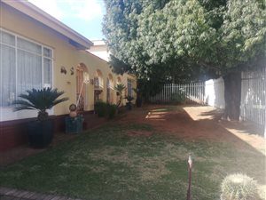 5 Bed House in Quellerie Park