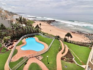 2 Bed Flat in Compensation Beach