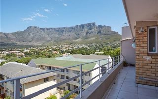 2 Bedroom Apartment in Tamboerskloof