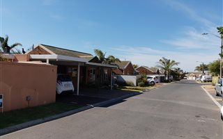 3 Bedroom Townhouse in Vredekloof Heights