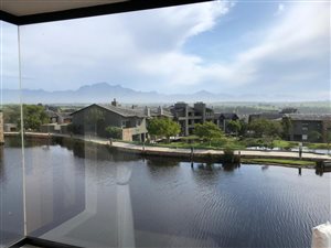 2 Bed Apartment in Oubaai and surrounds