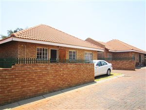 2 Bed Flat in Noordwyk