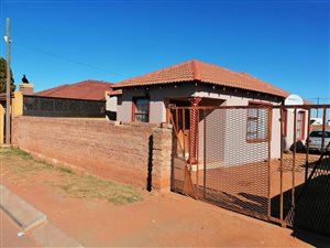 3 Bed House in Mohlakeng