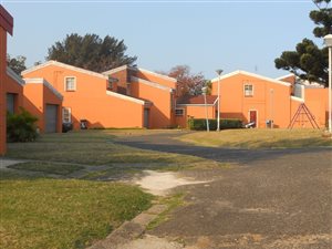 3 Bed Apartment in Meerensee