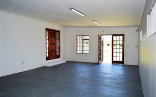 67 m² Office Space in Kyalami AH