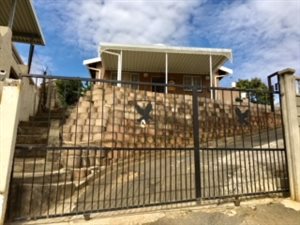 3 Bed House in Newlands West