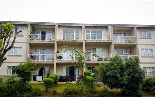 1 Bedroom Flat in Shakas Rock