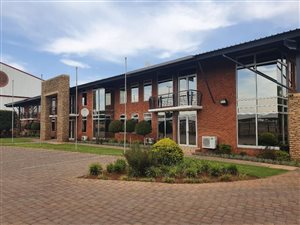 1200 m² Industrial space in Hennopspark