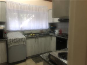 3.5 Bed Apartment in Sydenham
