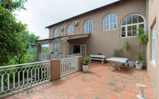 5 Bedroom House in Florida Hills