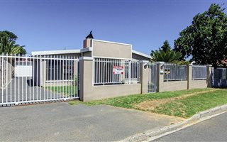 3 Bedroom House in Strand Central