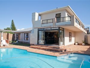 6 Bed House in Melkbosstrand