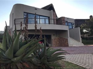 4 Bed Townhouse in Bothas Hill