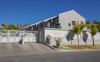 3 Bedroom Duplex in Oaklands